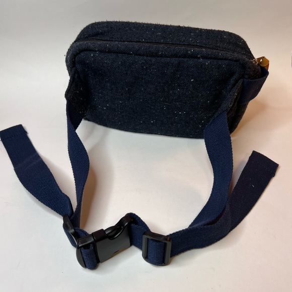 Foster & Rye Insulated Tailgating Fanny Pack - Picture 5 of 7